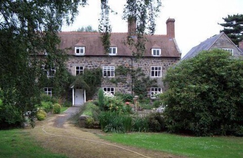 Acrefair House | A Grade II* Spacious Country House Nestled In The Foothills Of North Wales