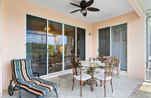 Harbor Links House | A GRAND HARBOR GEM - 1 STORY PATIO HOME IN HARBOR LINKS