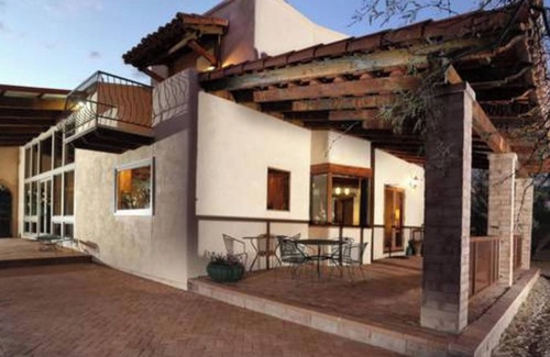 Catalina House | A Hidden Treasure in a "Secret Valley"
