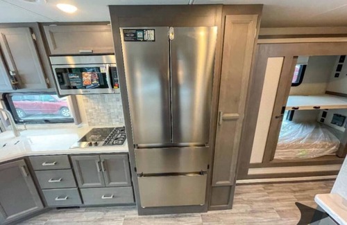 Clark County House | A high end motorhome away from home to stay in style