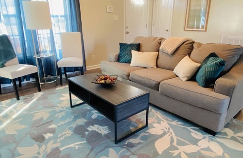 Oak Grove House | A homey home