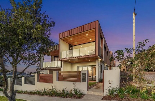 Scarborough House | A LUXURY 5 Bedroom 4 Bathroom NEW HOME WITH OCEAN VIEWS