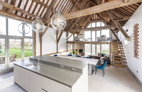 Sutton Mandeville House | A Luxury and exclusive converted barn and courtyard in the countryside