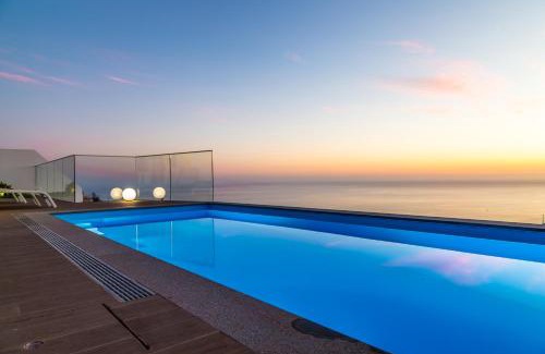 Calheta House | A&M House II Luxury Holidays Home