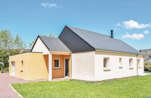 Quettreville-sur-Sienne House | A modern cottage with a very comfortable interior.