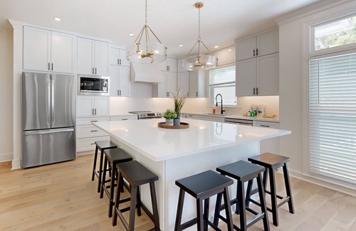 King City House | A Moment in Paradise | Luxe house in St. Simons Island with a pool & games