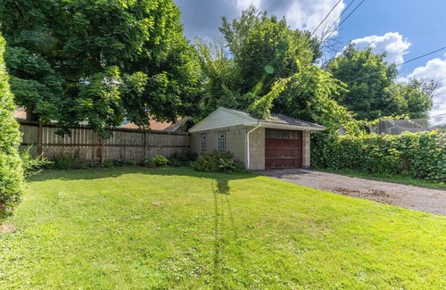 Rochester House | A "Most-Loved" Craftsman home, great location & amenities, A/C, WiFi, parking