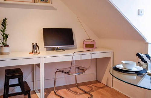 Central Aberdeen Cottage | A perfect choice for a city break, with personal touches that make it a home from home.