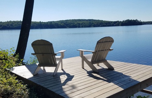 Holden Cottage | A perfect place for a couples getaway! Picturesque Lakefront cottage.