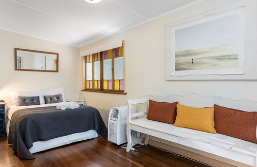 Byron Bay Cottage | A Perfect Stay - Byron Surf Cottage