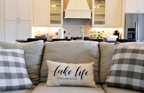 Lake Oconee House | A Perfect Sunset Cottage on Lake Oconee!