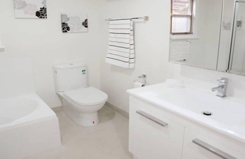 Newington House | A Place To Stay - 10 Smith St