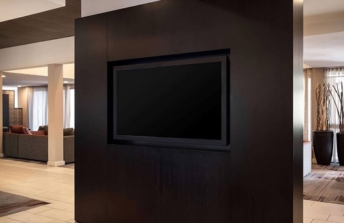 Camelback East Hotel | A Place You'll Surely Enjoy! w/Outdoor Pool, Near Wrigley Mansion