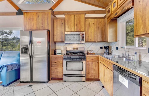 Ruidoso Cabin | A playful cabin nestled above the tall pines