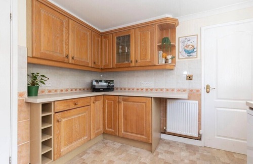 Eastington Cottage | A Quaint, Relaxing 3-Bed Cottage in Eastington