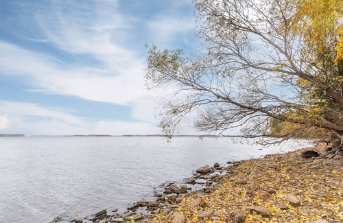 Prince Edward House | A quick car ride to the Sandbank beaches along with many other hot spots.