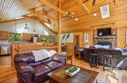 Canaan Heights House | A Rare Mountaintop Retreat That Truly Has It All