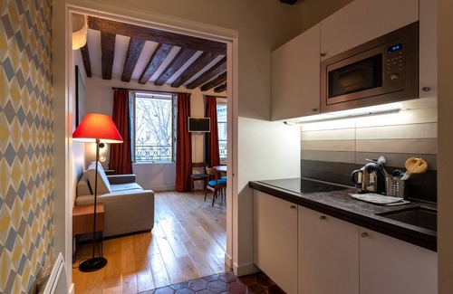 Latin Apartment | A real nest in the center of Latin Quarter : honey moon or family.