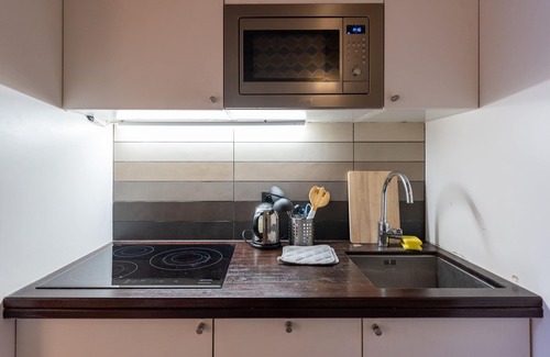 Latin Apartment | A real nest in the center of Latin Quarter : honey moon or family.