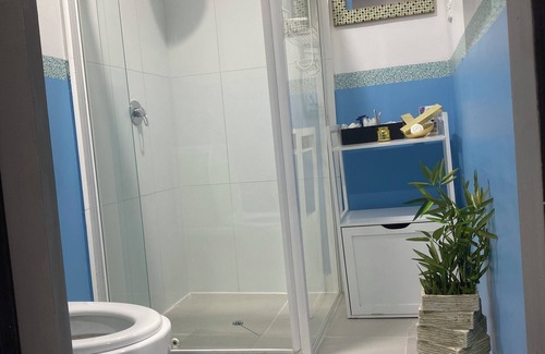 Shepparton South Bed & Breakfast | A room designed with a motel concept in a residential area.
