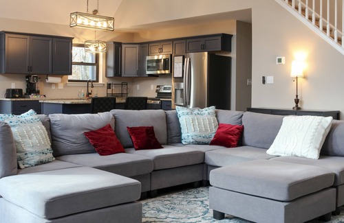 Jim Thorpe Ski Chalet | A safe, modern house in the woods just minutes from downtown Jim Thorpe