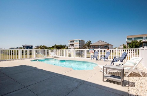 Long Beach House | A Sea View Cottage by Oak Island Accommodations
