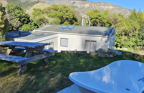 Nelson Region Cottage | A secluded island getaway with privacy and rural views