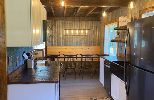 Cedarhurst Other | A secluded organic farm minutes from PA turnpike with AC, WiFi