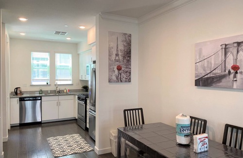 Milpitas House | a serene hideaway place near the transit center in the silicon valley