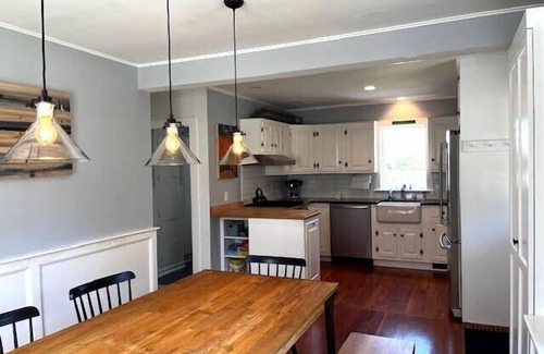 North Chatham House | A short drive brings you to Jackknife Cove!