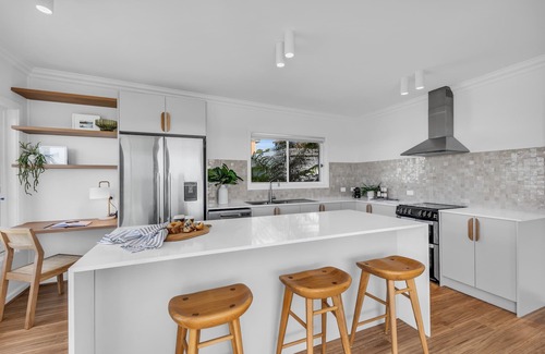Merimbula Cabin | A Short Time - 3 Bedroom House