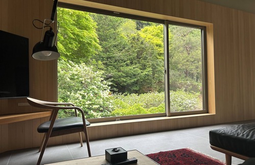 Hida Takayama Onsen Villa | A single building rental with privacy, quiet and security. The 200-square-meter space can comfortably accommodate two to four people. A full range of services tailored to the needs of guests is also available.