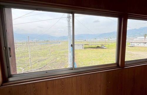 Kofu House | A single house rental inn overlooking vineyards, perfect for a wine trip.