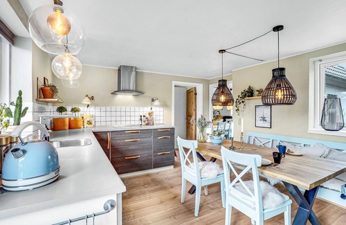 Thisted Municipality House | A special domicile with a large garden and cultivated atmosphere.