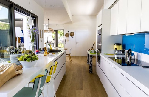 Plobannalec-Lesconil Villa | A stone's throw from the dunes.