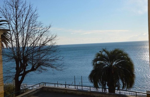 Cavi Apartment | A stone's throw from the sea