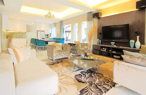 Cheras House | A Stylish & Comfy 4BR House with Gazebo