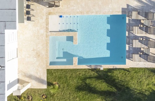 Los Charamicos Villa | A stylish Villa to make your vaction base.