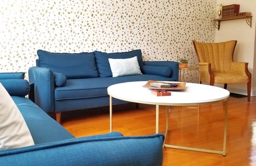 Erie House | ❣ A Sunny & Stylish 4BR near Presque Isle w/WiFi