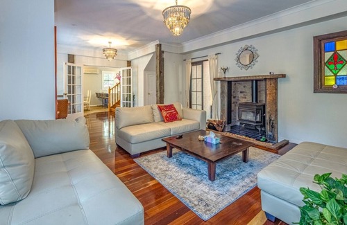 North Tamborine House | A Touch of Tuscany on Tamborine Mountain