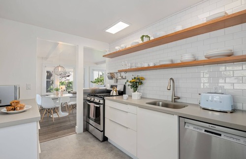 Summerland Condo | A True Summerland Retreat! Contemporary Unit With Ocean Views