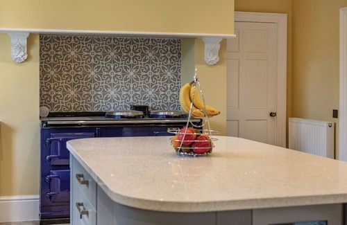 Wing Cottage | A truly luxury break in a stunning wing within the beautiful Manor House.