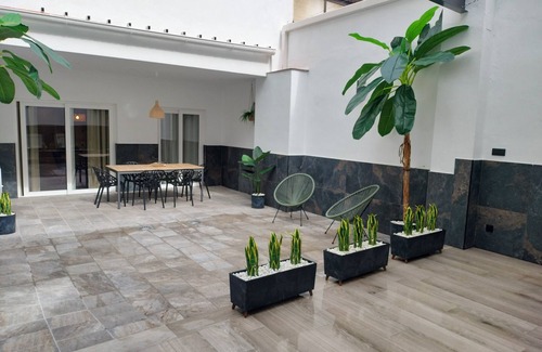 En Corts Apartment | A (VA085) TH Ruzafa Green House Patio