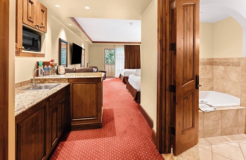 Vail Hotel | A Vacation to Look Forward to! Unit with Mountain View, Outdoor Hot Tub