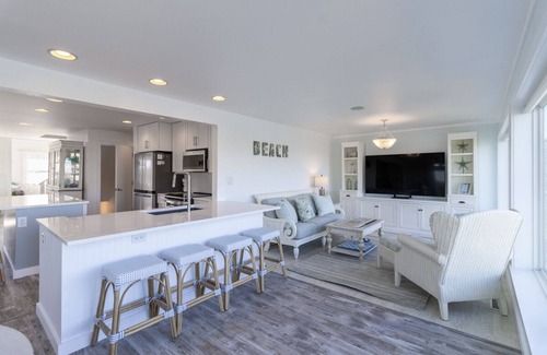Brigands' Bay House | A Water Lover's Paradise w/ Breathtaking Views From All 3 Levels