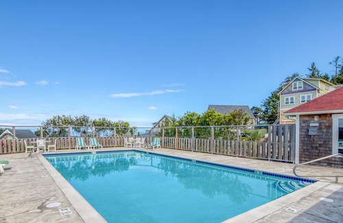 Olivia Beach House | A Wave From It All