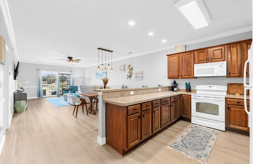 Central Myrtle Beach Apartment | A-Wave From it All