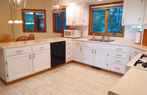 Rogers City House | A Wave From It All
