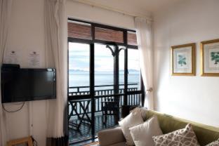 Fish Hoek Apartment | A Whale of a Time