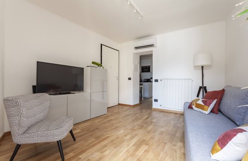 Argegno Apartment | A window to the lake